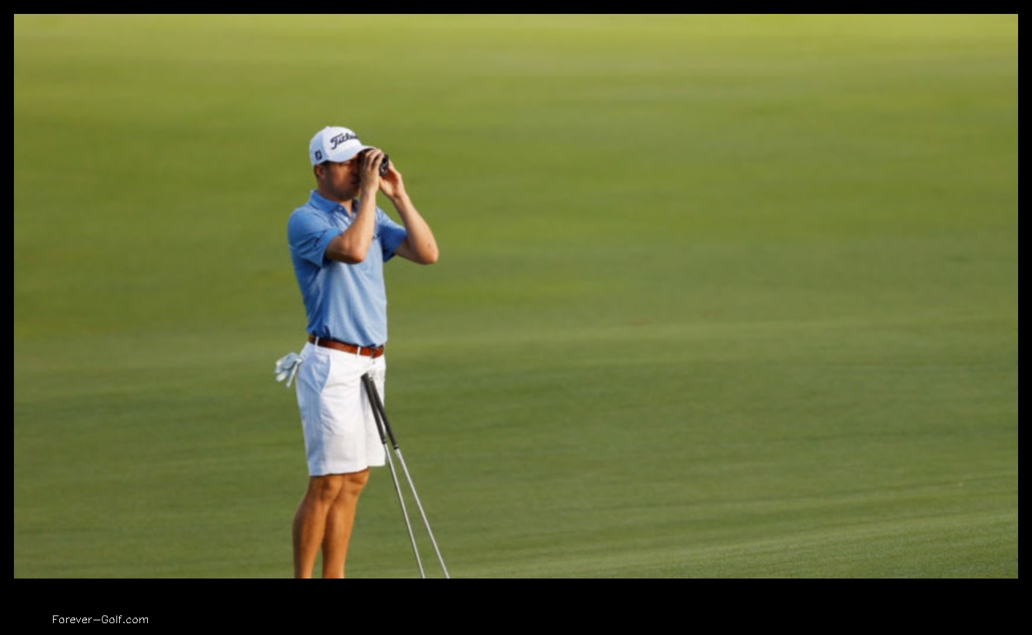 are pro golfers allowed to use rangefinders