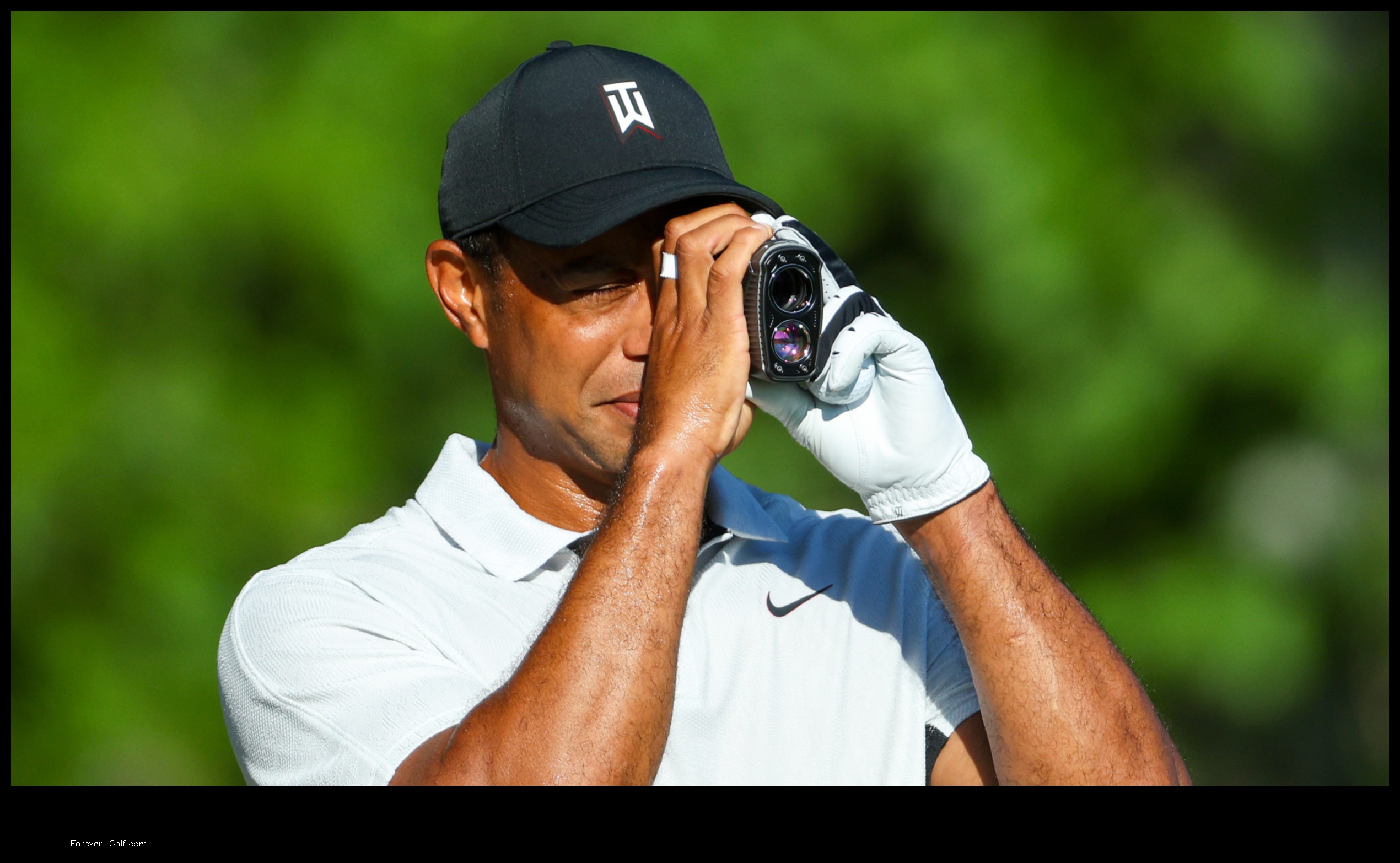 are professional golfers allowed to use rangefinders