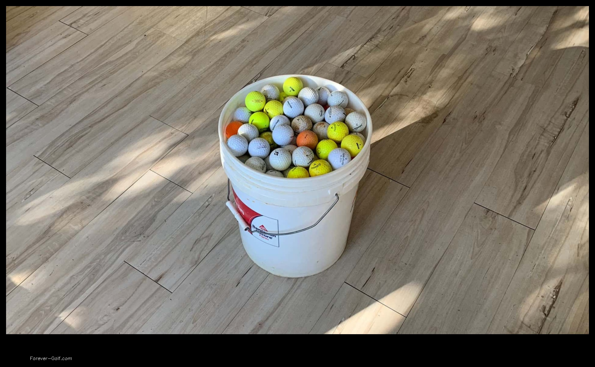 how many golf balls fit in a 5-gallon bucket